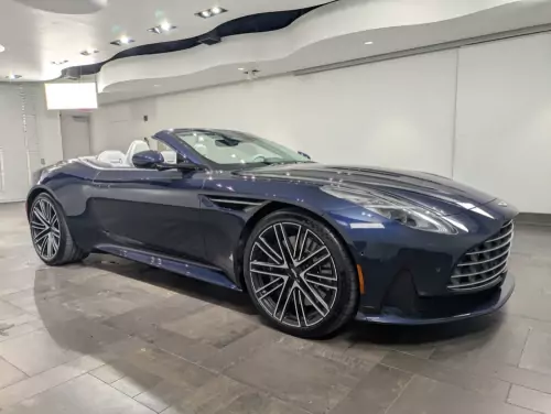 Aston Martin DB12 Volante